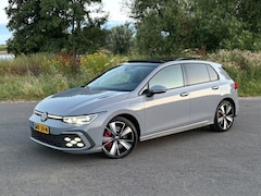 Volkswagen Golf - GTE 1.4 eHybrid PANO IQ Lights Carplay