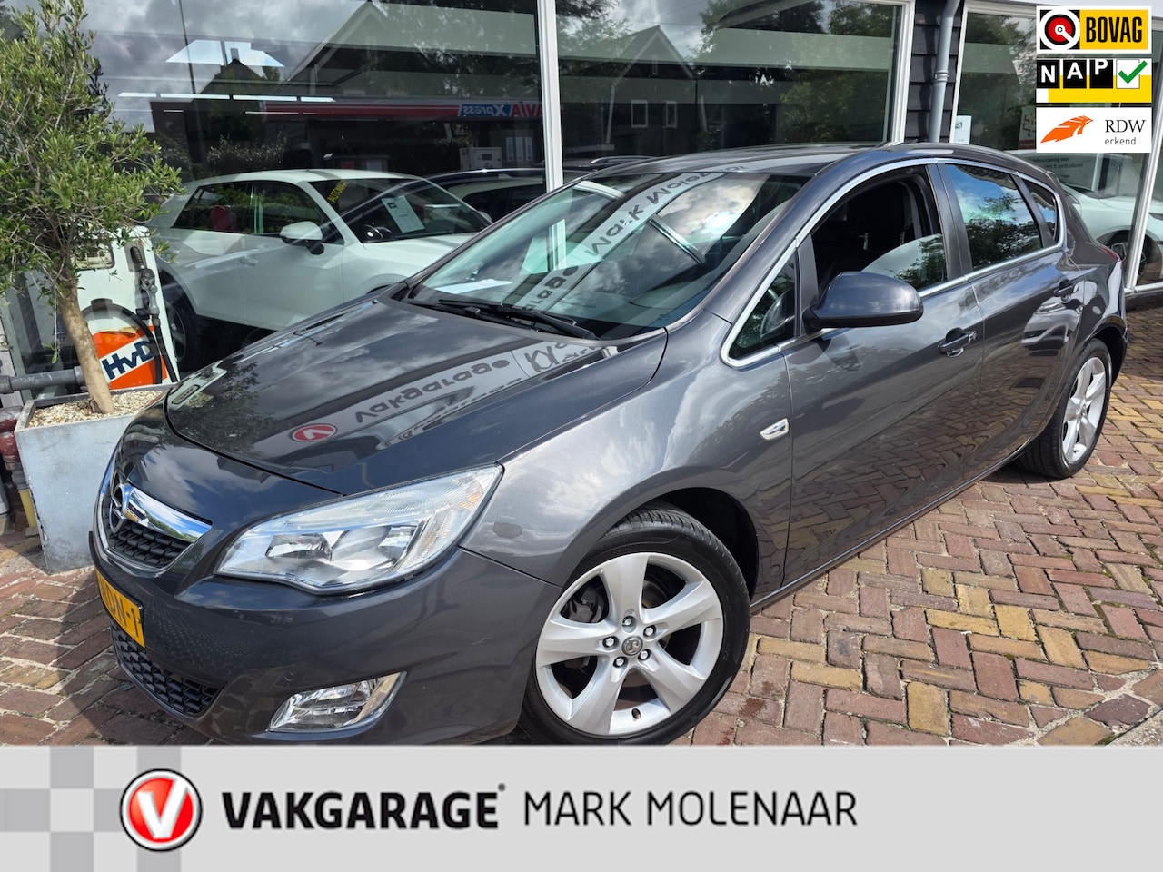 Opel Astra - 1.4 Turbo Cosmo 1.4 Turbo Cosmo,goed onderhouden auto,trekhaak - AutoWereld.nl