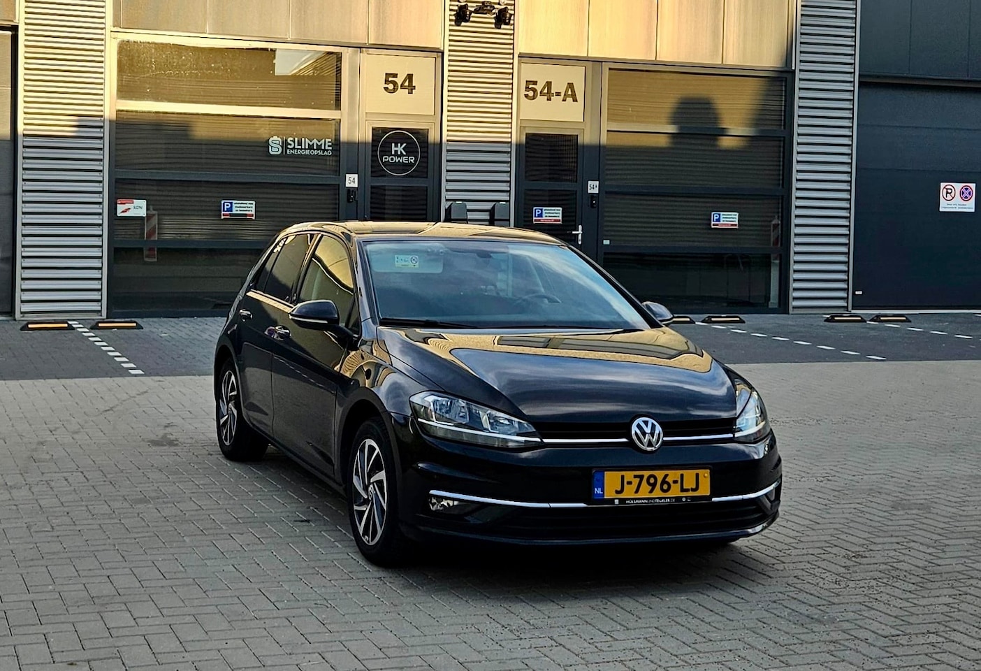 Volkswagen Golf - 1.6 TDI Comfortline Sound Edition - AutoWereld.nl