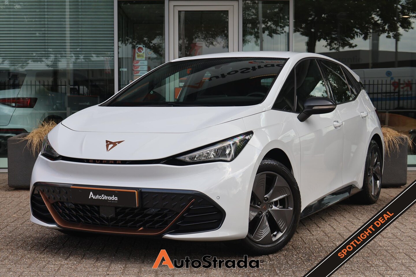 CUPRA Born - 58 kWh Business One 204pk | ACC | Climate | Camera | Stoelverwarming | Virtual | LED - AutoWereld.nl