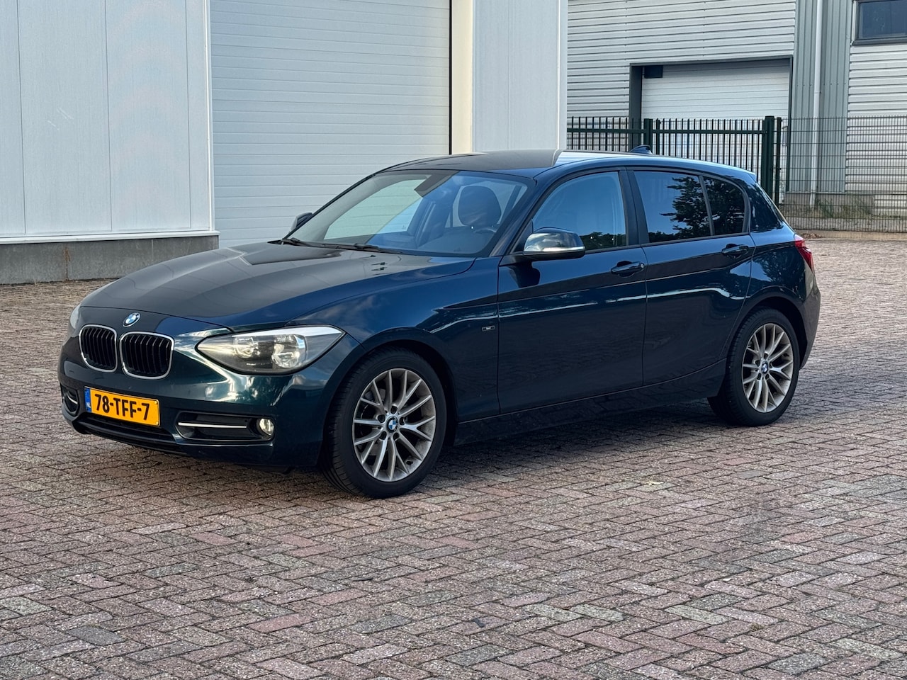 BMW 1-serie - 116i Business Sport 116i Business+ Sport - AutoWereld.nl