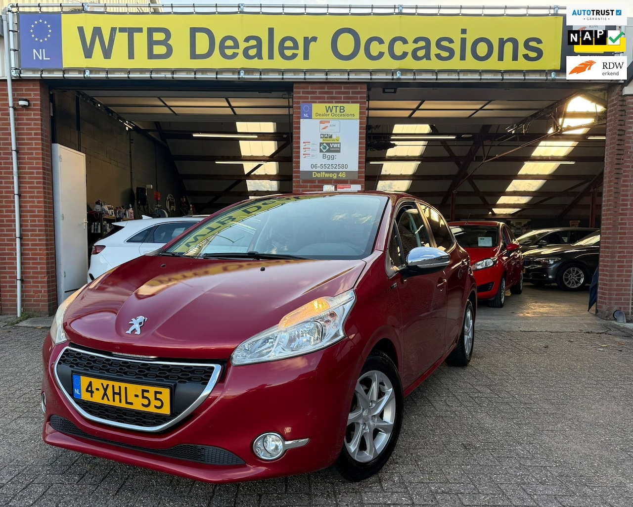 Peugeot 208 - 1.2 Vti Style 1.2 VTi Style, Airco, Navi, Dealer onderhouden - AutoWereld.nl