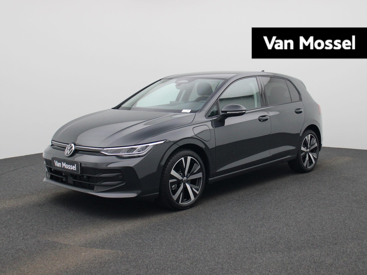 Volkswagen Golf - 1.5 eHybrid Life Edition 204 PK | Fysieke Voorraad | Direct Leverbaar | 18 Inch Catania | - AutoWereld.nl