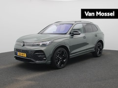 Volkswagen Tiguan - 1.5 eHybrid R-Line Edition 272 PK| Origineel Nederlands | 1e Eigenaar | Panoramadak | Trek