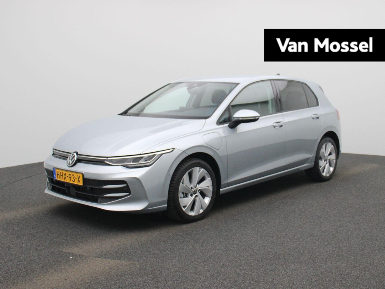 Volkswagen Golf - 1.5 eHybrid Life Edition | Navigatie | Draadloze Apple Carplay | Adaptieve cruise control - AutoWereld.nl