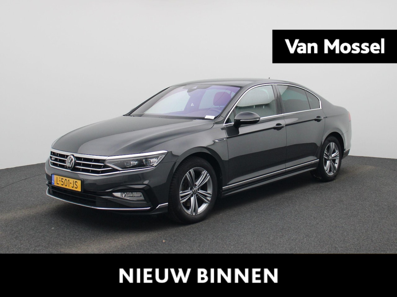 Volkswagen Passat - 1.5 TSI R-Line Business + AUTOMAAT | NAVIGATIE | CAMERA | MASSAGE | STOELVERWARMING - AutoWereld.nl