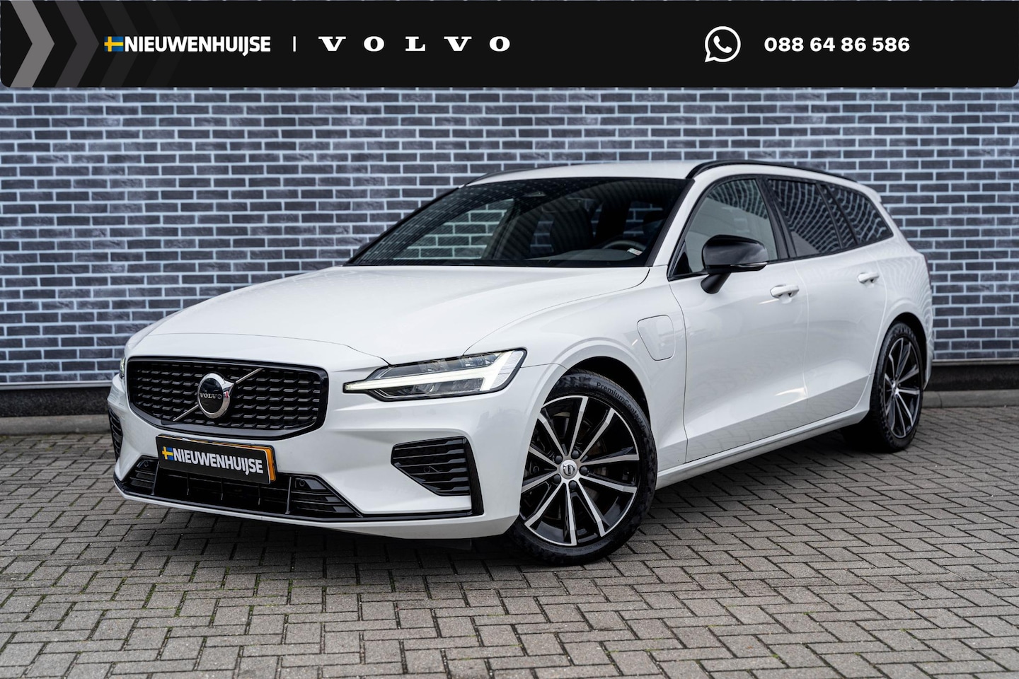 Volvo V60 - 2.0 T6 Plug-in Hybrid AWD Plus Dark | Long Range | Achteruitrijcamera | Parkeersensoren | - AutoWereld.nl
