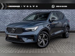 Volvo XC40 - 2.0 B4 Plus Dark | Trekhaak | Panoramadak | Harman Kardon Audio | Achteruitrijcamera | Par