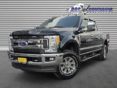 Ford F250 - CREW CAB 6.7L V8 2017 F250