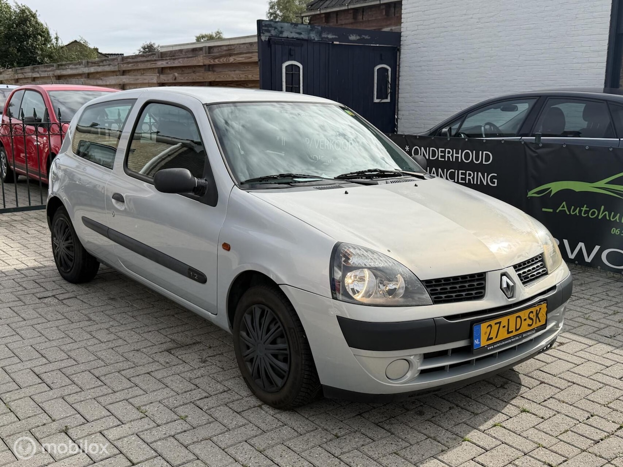 Renault Clio - 1.2 Chicane | 3drs | nieuwe apk keuring rijd en schakelt prima - AutoWereld.nl