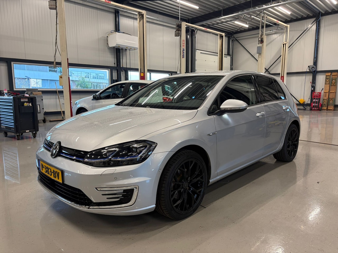 Volkswagen e-Golf - E-Golf|rijklaar prijs| - AutoWereld.nl