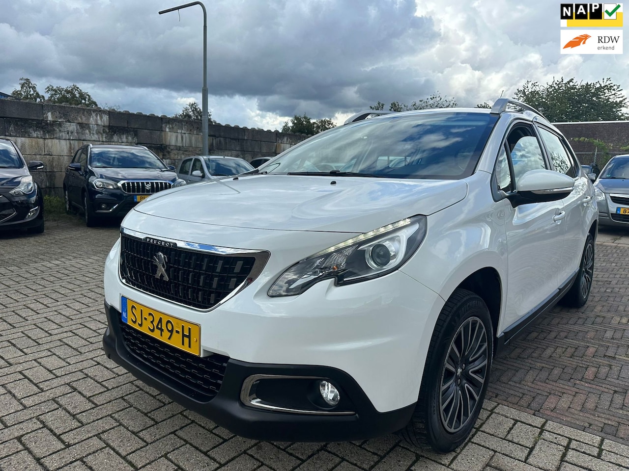 Peugeot 2008 - 1.2 PureTech Active AIRCO/ NAVI/ TREKHAAK! - AutoWereld.nl