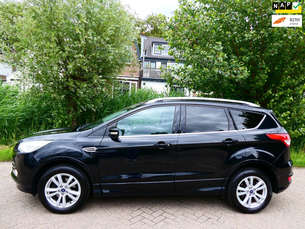 Ford Kuga - 1.5 Titanium Styling Pack 150pk Clima Navi Trekhaak 2.000kg. - AutoWereld.nl