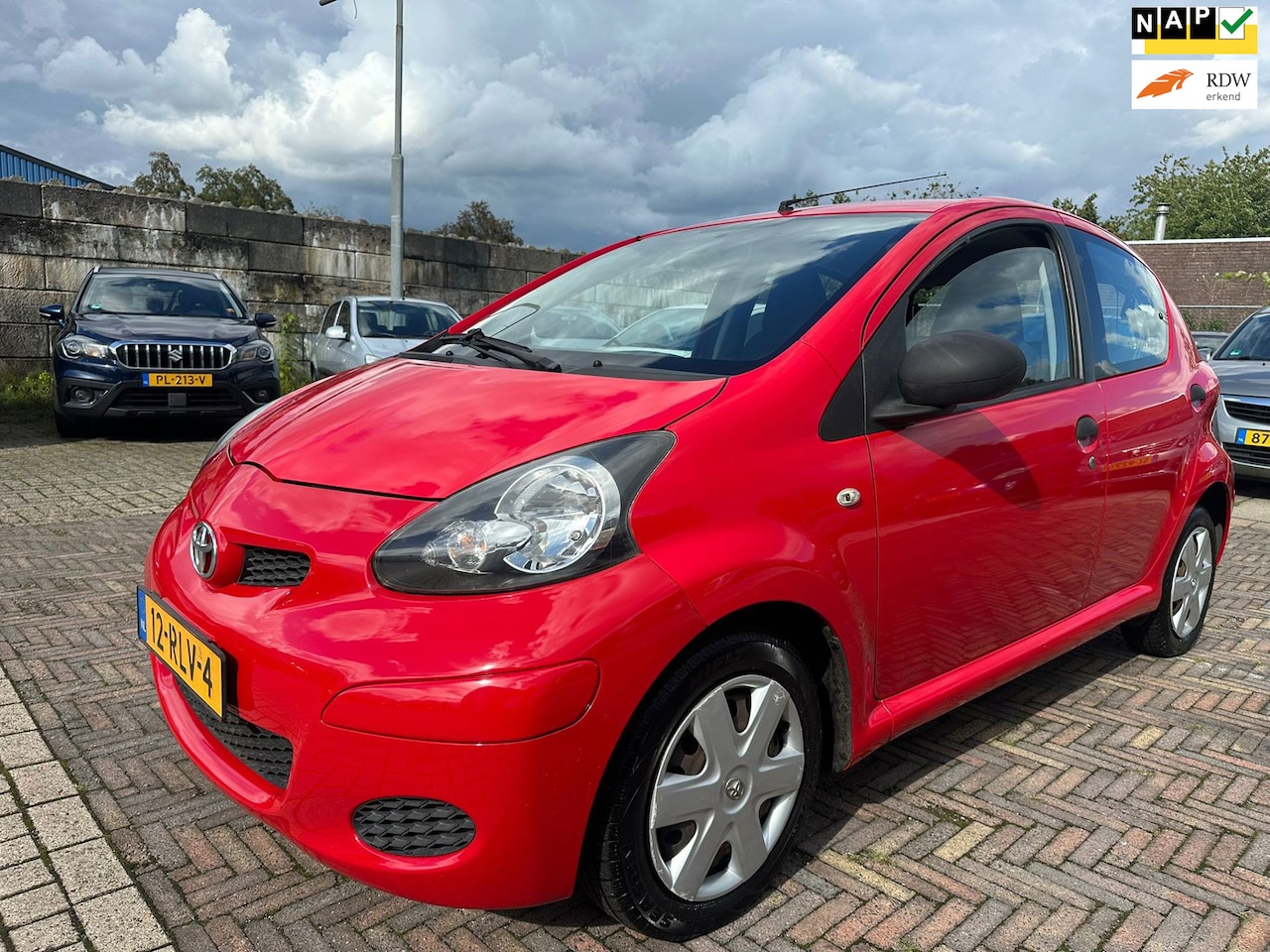 Toyota Aygo - 1.0-12V 5 DRS AIRCO/ EERSTE EIGENAAR/ NETTE AUTO! - AutoWereld.nl