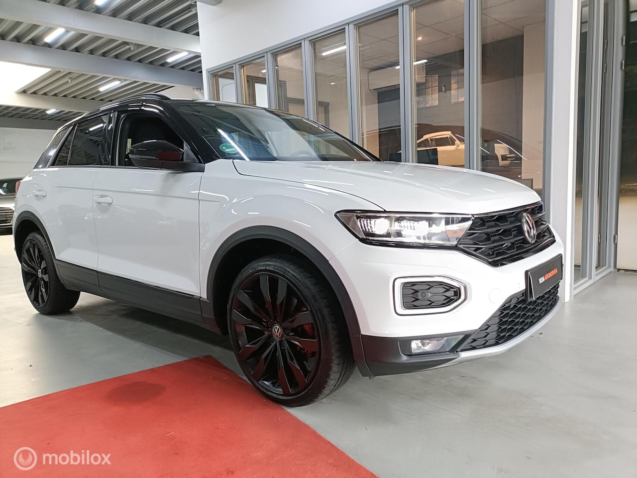 Volkswagen T-Roc - 1.5 TSI VIRTUAL DSG Sport DSG CAMERA NAVI CRUISE LED VELGEN STOELVERW. - AutoWereld.nl