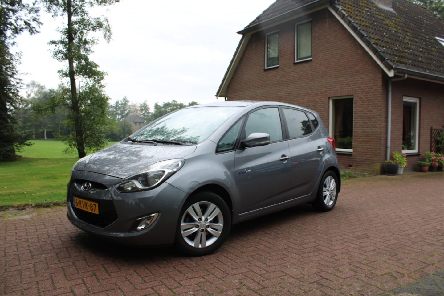 Hyundai ix20 - 1.4i i-Magine-airco-navi-camera-lage km stand - AutoWereld.nl