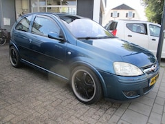 Opel Corsa - 1.8-16V GSi
