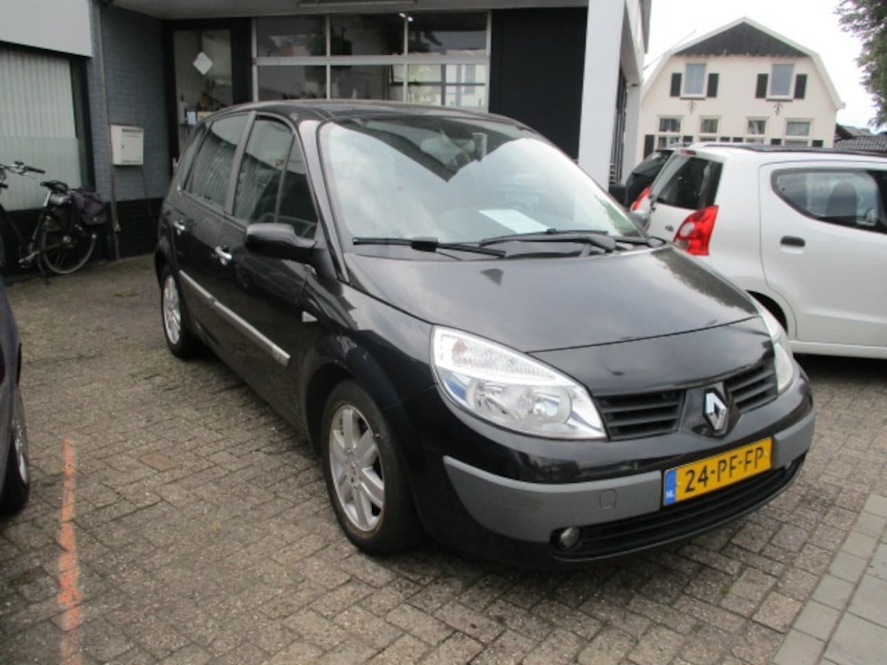 Renault Scénic - 2.0-16V Dynam.Comf. - AutoWereld.nl