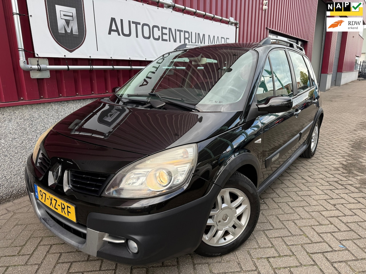 Renault Scénic - 1.6-16V Conquest // PDC // TRK.HK // 154DKM NAP - AutoWereld.nl