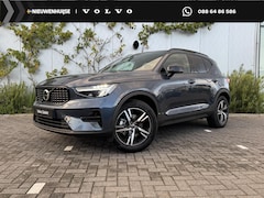 Volvo XC40 - 2.0 B4 Plus Dark | Trekhaak | Harman Kardon Audio | Achteruitrijcamera | Parkeersensoren |