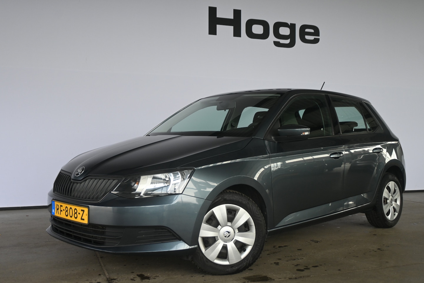 Skoda Fabia - 1.2 TSI Active Automaat Airco Elektrisch pakket All in Prijs Inruil Mogelijk! - AutoWereld.nl
