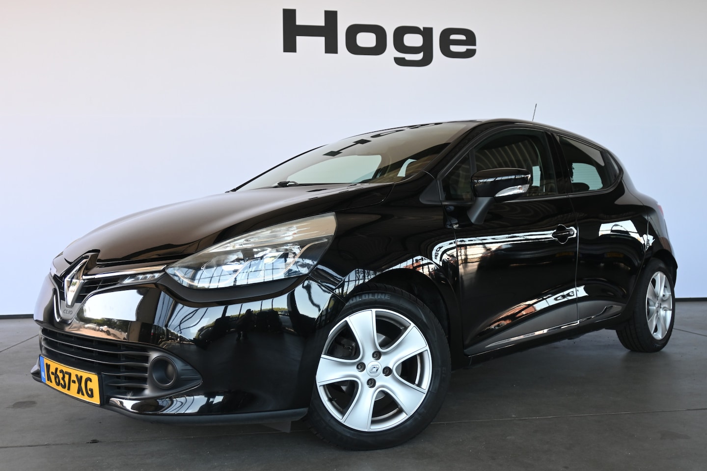 Renault Clio - 1.2 Dynamique Automaat Airco Navigatie Cruise Control Goed Onderhouden! Inruil Mogelijk! - AutoWereld.nl