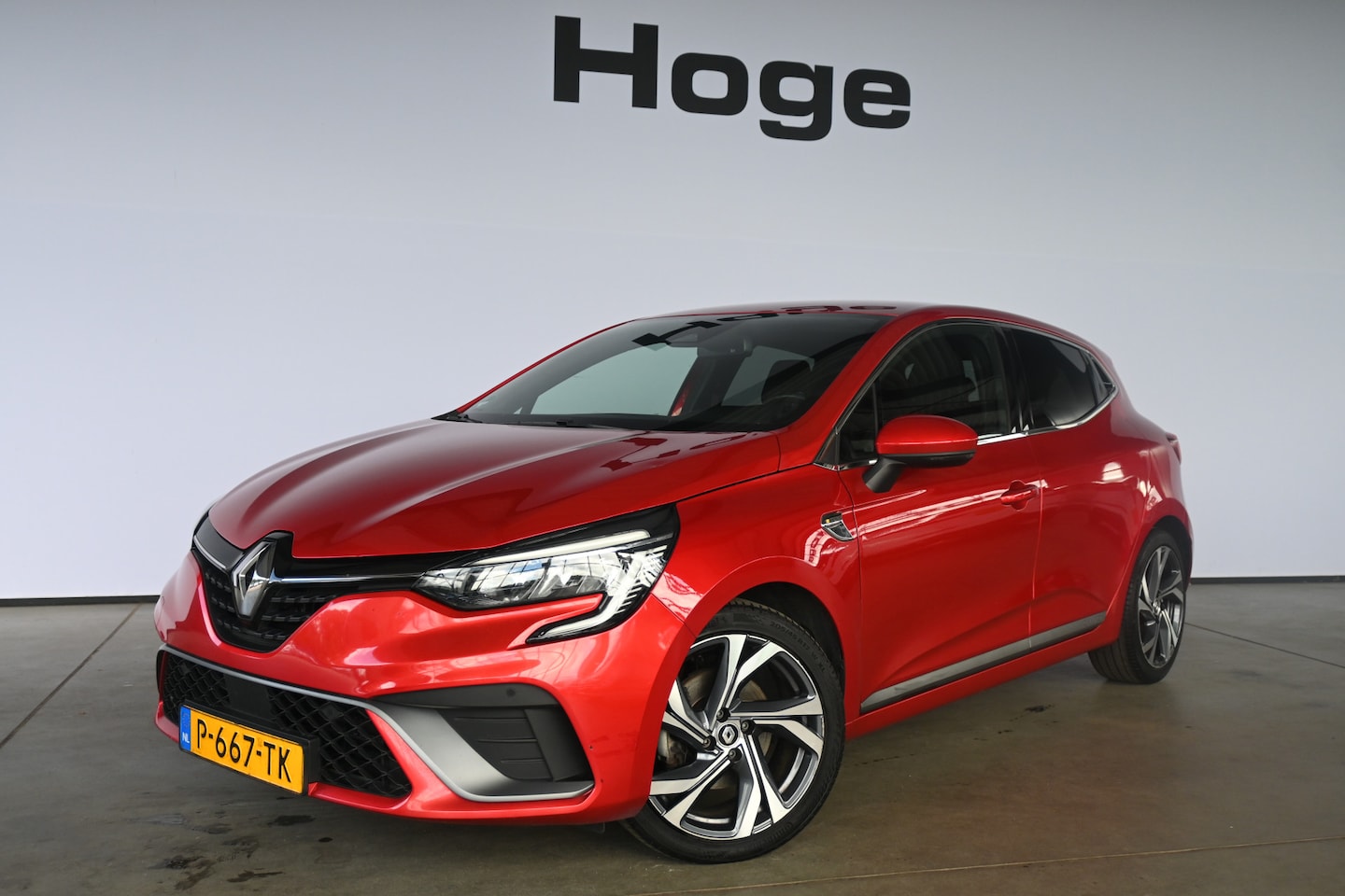 Renault Clio - 1.6 E-Tech Hybrid 140 R.S. Line Navigatie Cruise Trekhaak Clima 1e Eigenaar 100% Onderhoud - AutoWereld.nl