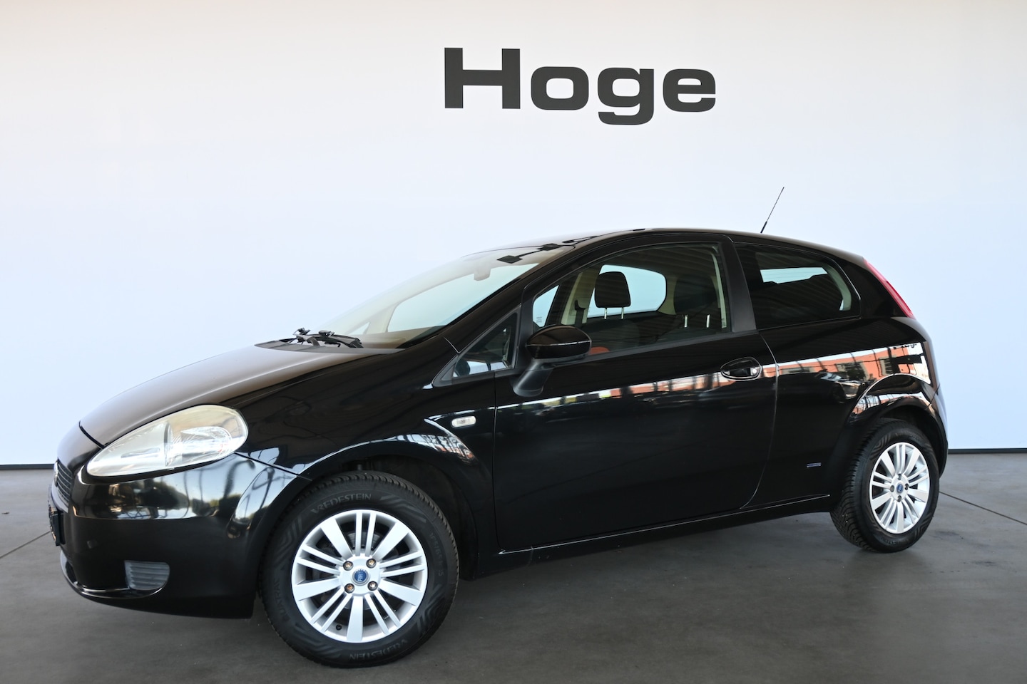 Fiat Grande Punto - 1.4 Dynamic Nap Airco Lichtmetaal Stuurbekrachtiging Rijklaarprijs Inruil Mogelijk! - AutoWereld.nl