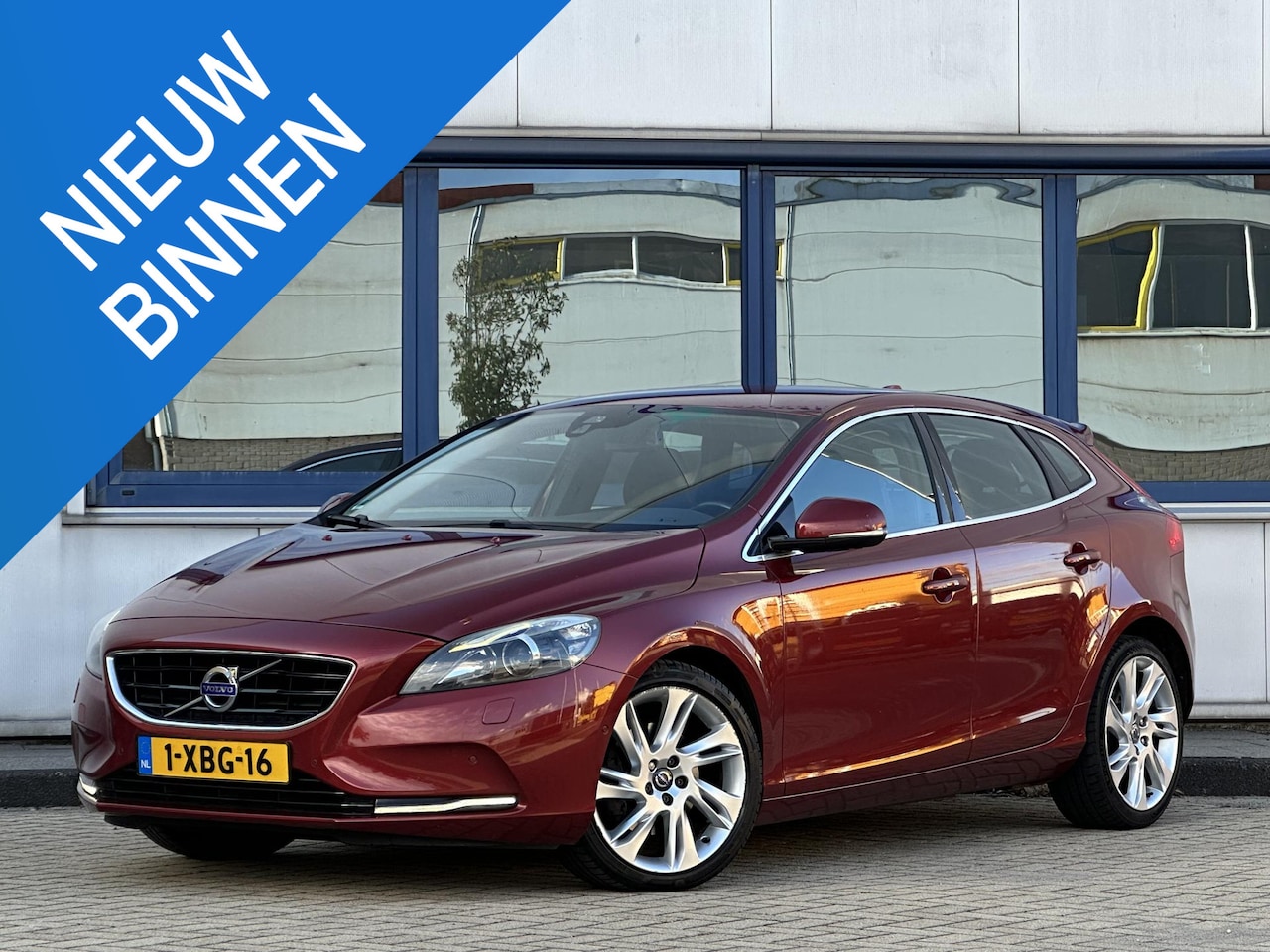 Volvo V40 - 1.6 T4 Momentum 1.6 T4 Momentum - AutoWereld.nl