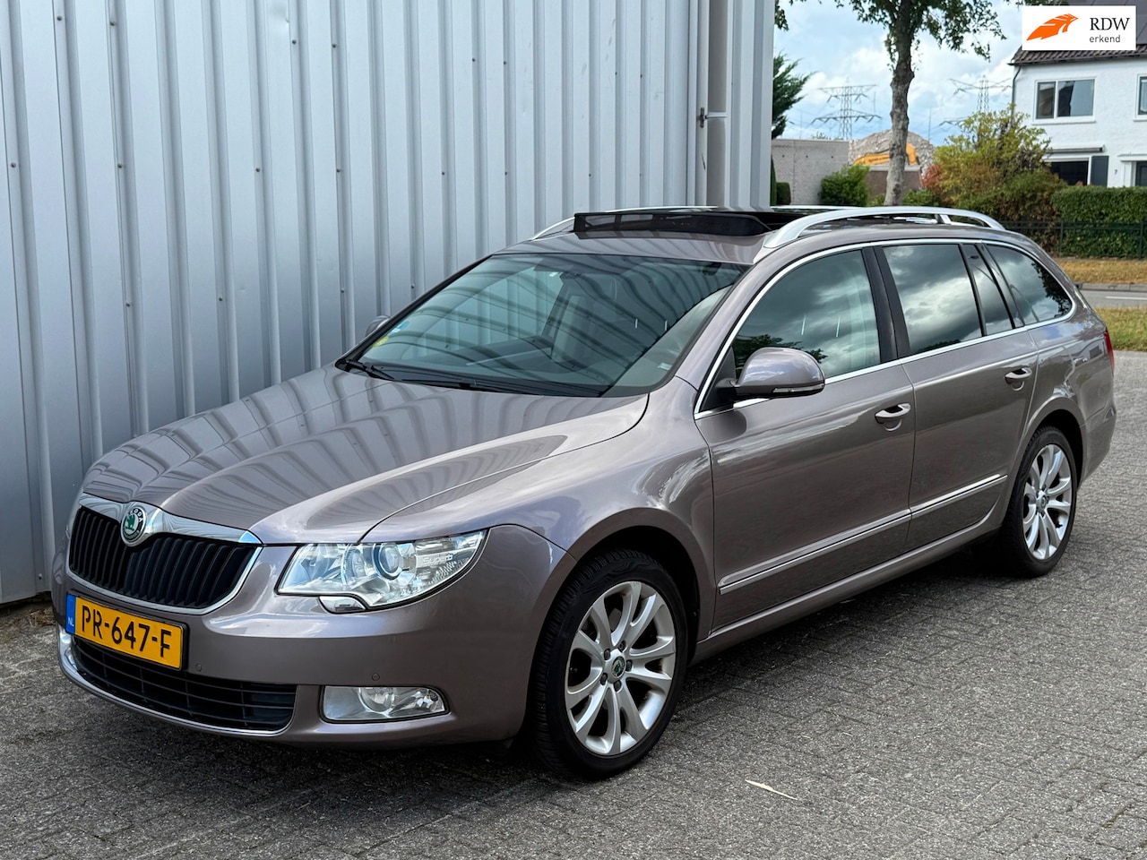 Skoda Superb Combi - 2.0 TDI / FULL OPTION / AUTOMAAT 2012 - AutoWereld.nl