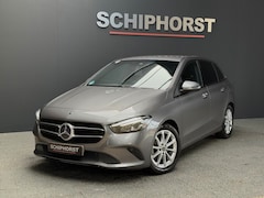 Mercedes-Benz B-klasse - B180 Launch premium Trekhaak 360 camera 32 dkm Nap easy pack