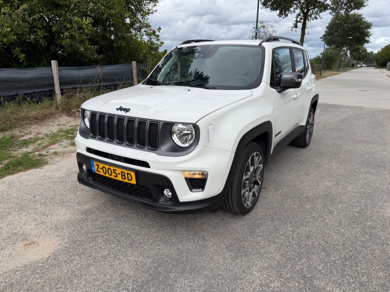 Jeep Renegade - 4XE 240 Plug-in HYBRID S - AutoWereld.nl