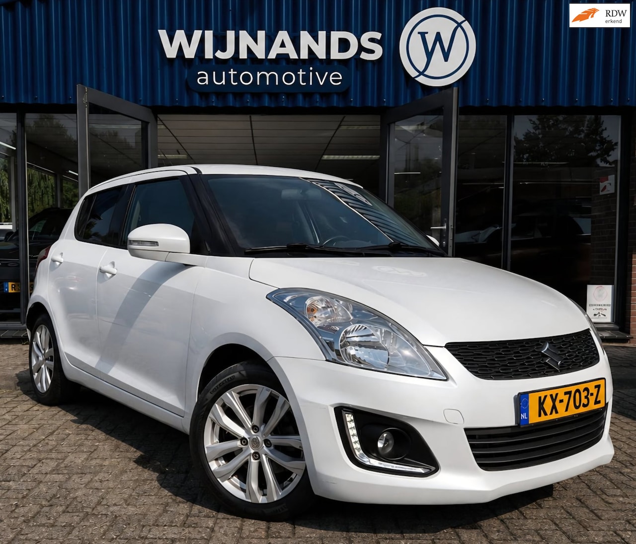 Suzuki Swift - 1.2 Exclusive Automaat Dealer oh Trekhaak Bluet - AutoWereld.nl