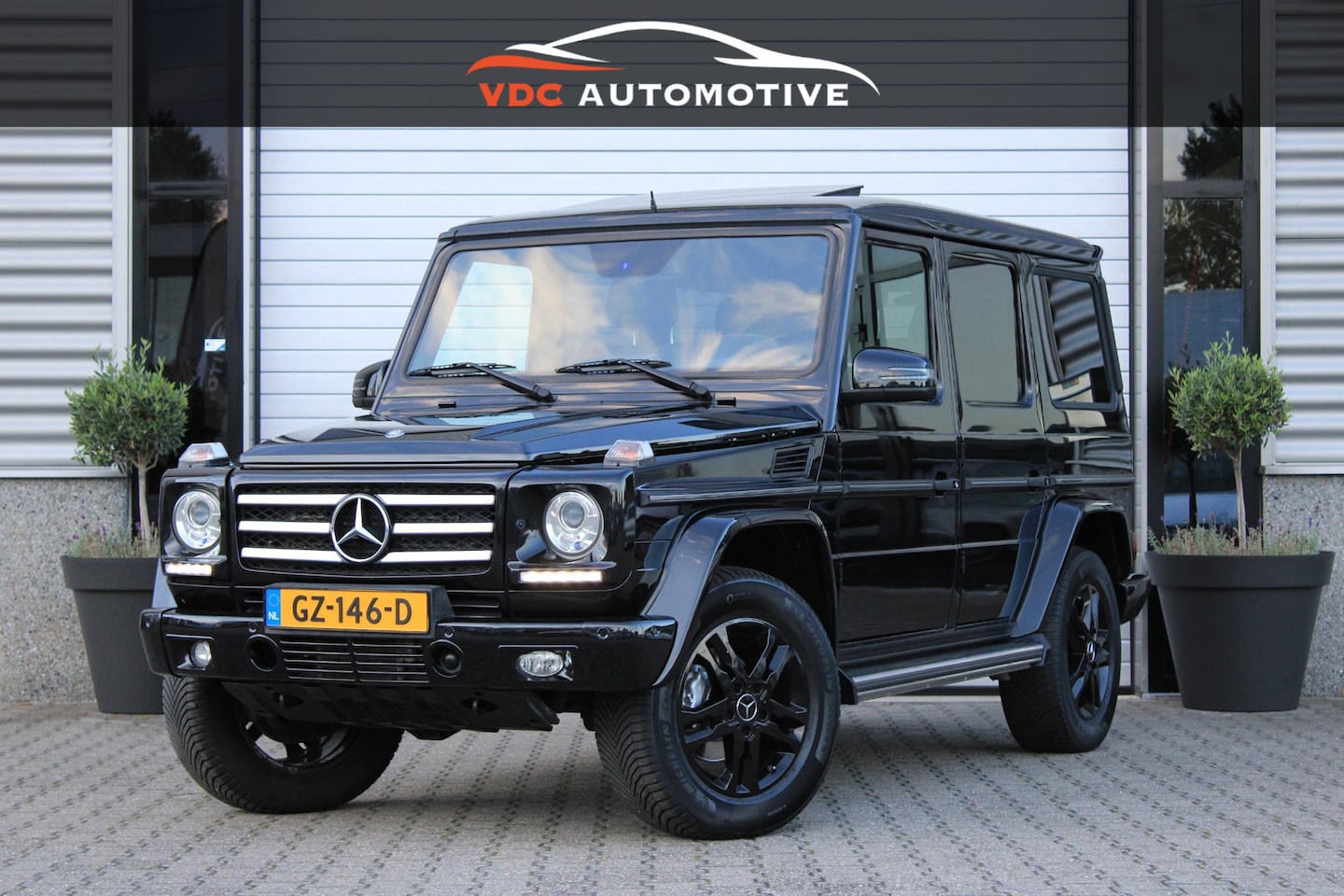Mercedes-Benz G-klasse - 350 Bluetec Designo | Trekhaak | Distronic | HarmanKardon | LED | Camera | Sfeerverlichtin - AutoWereld.nl