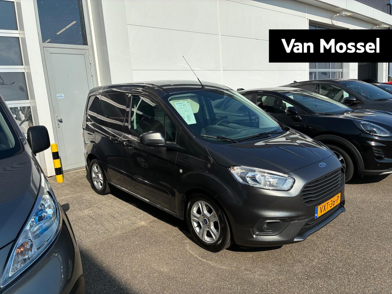 Ford Transit Courier - 1.5 TDCI Limited Duratorq S&S - AutoWereld.nl