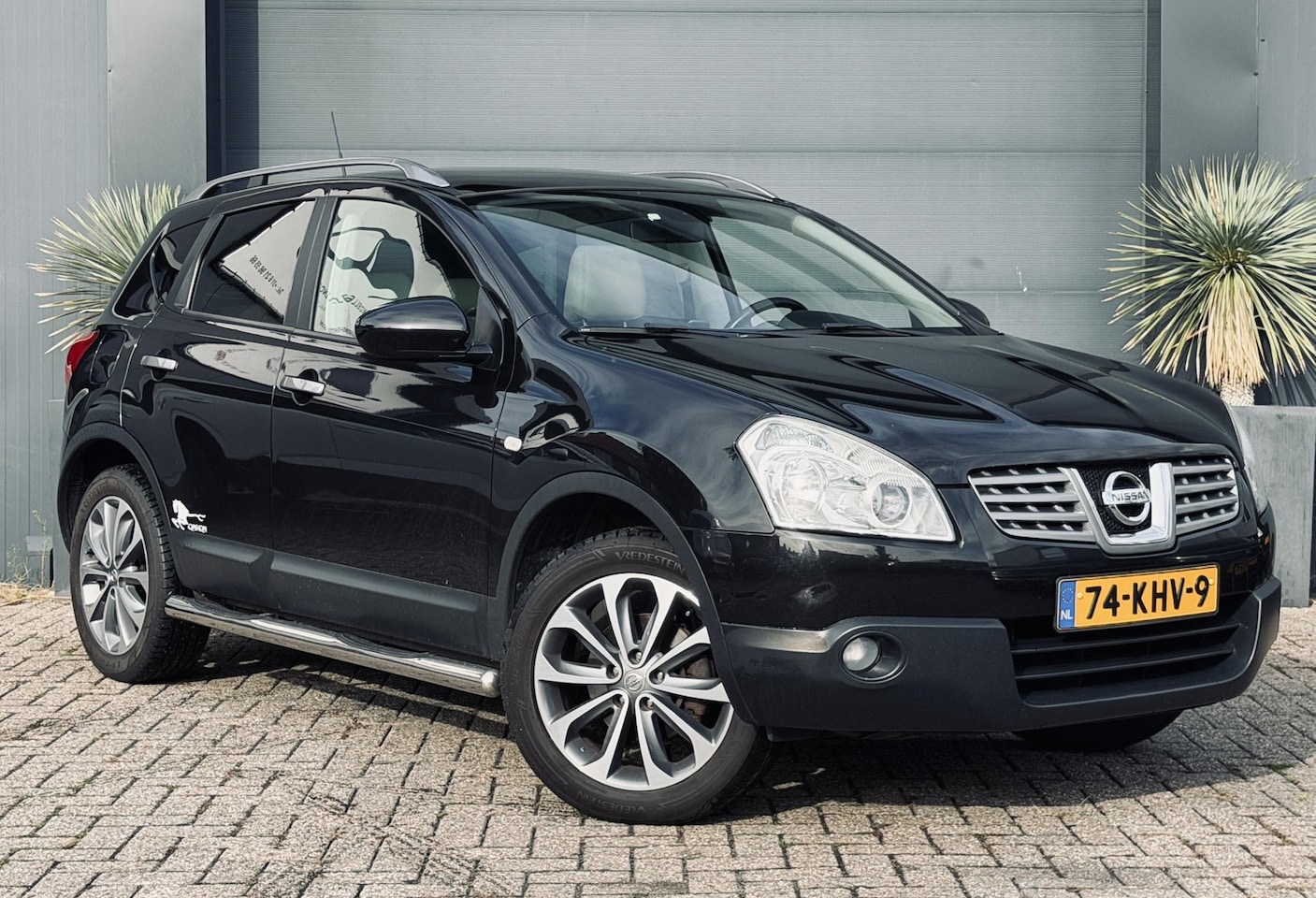 Nissan Qashqai - 2.0 Acenta Pano/Navi/Camera/Bose/Leer - AutoWereld.nl