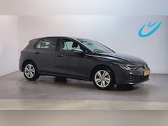 Volkswagen Golf - 1.0 TSI 110pk Life Sfeerverlichting App-Connect Parkeersensoren DAB+