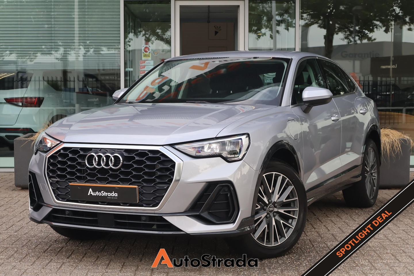 Audi Q3 Sportback - 45 TFSI e Editon 245pk SoH 92% | Stoelverwarming | Virtual | Navigatie | LED | Cruise - AutoWereld.nl