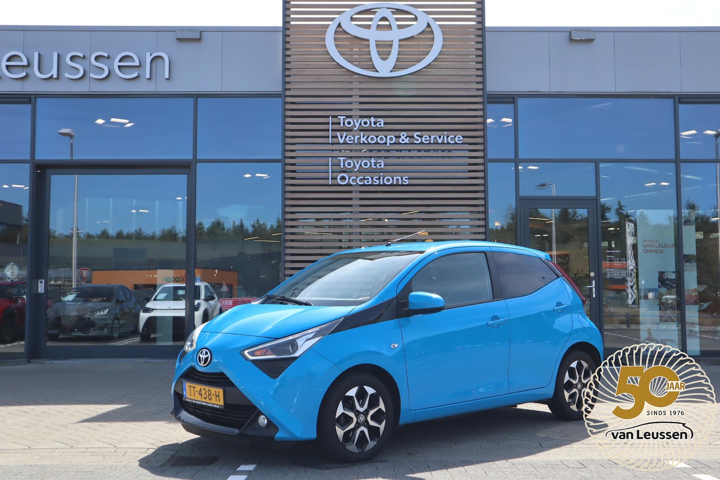 Toyota Aygo X - X-FIRST 5-DEURS LMV APPLE/ANDROID PRIVACY-GLASS LED AIRCO CAMERA BLUETOOTH DEALER-ONDERHOU - AutoWereld.nl