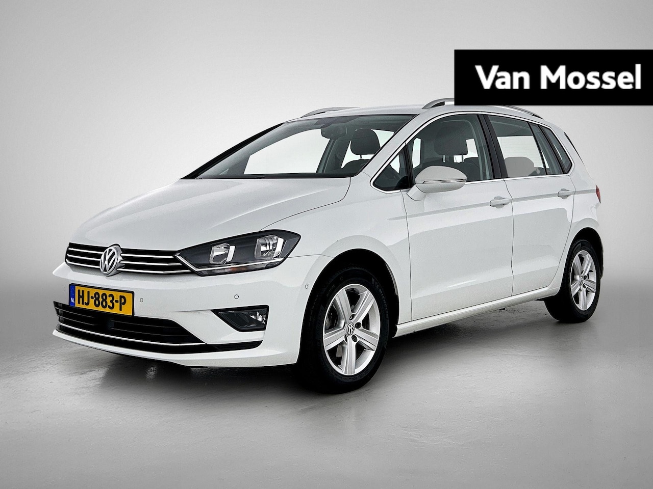 Volkswagen Golf Sportsvan - 1.4 TSI Highline | 150 PK | Automaat | Parkeersensoren | Ergo Stoelen (Alcantara) | Naviga - AutoWereld.nl