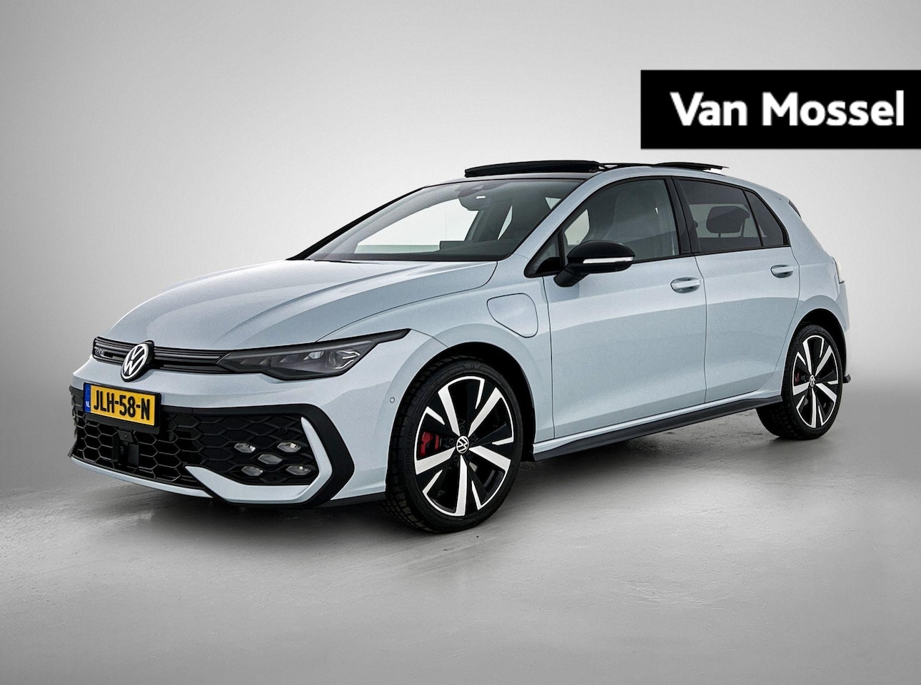 Volkswagen Golf - 1.5 eHybrid GTE 272 PK | SoH 100% | Automaat | Black Style Pakket | 360* Camera (Helicopte - AutoWereld.nl