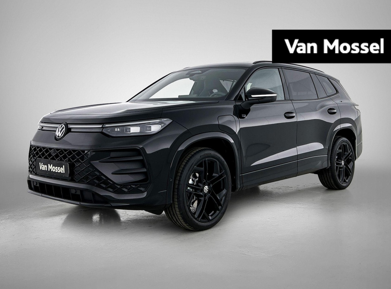 Volkswagen Tayron - 1.5 eHybrid R-Line Edition | 204PK | Trekhaak inklapbaar | Panoramaschuif-kanteldak | Blac - AutoWereld.nl