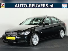 BMW 3-serie - 325xi xDrive Panorama / Opendak / Navigatie / Cruise / PDC / Bluetooth