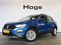 Volkswagen T-Roc - 1.5 TSI Style Automaat Clima Carplay Cruise Control Trekhaak Rijklaarprijs Inruil Mogelijk