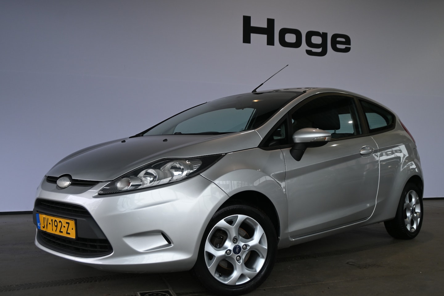 Ford Fiesta - 1.25 Trend Airco Lichtmetaal Stuurbekrachtiging Lichtmetaal Inruil Mogelijk! - AutoWereld.nl