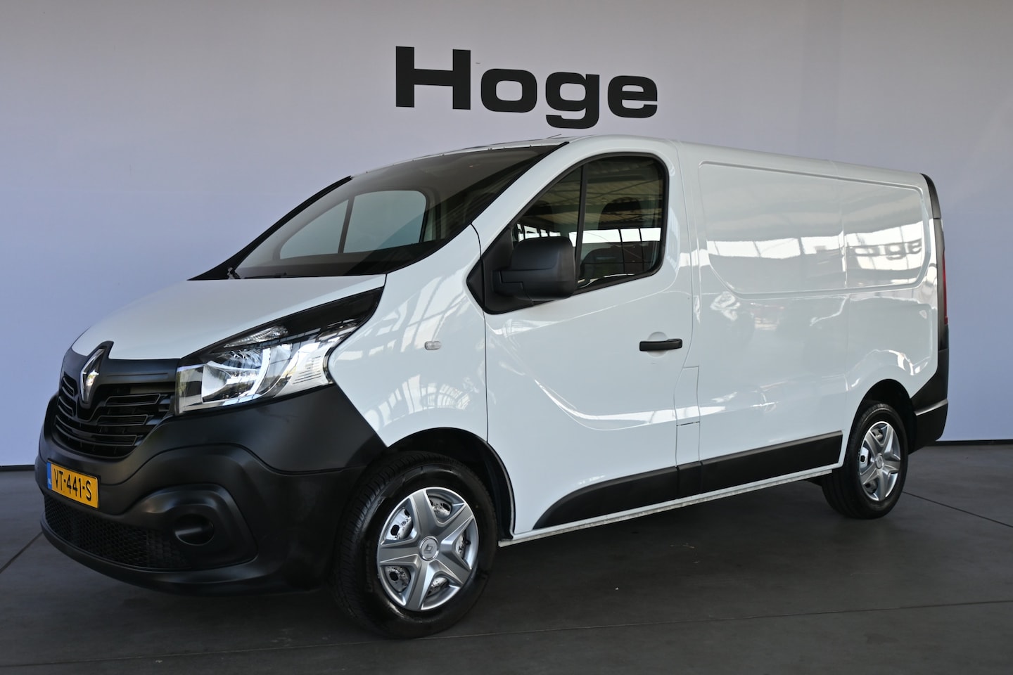 Renault Trafic - 1.6 dCi T27 L1H1 Générique BTW Nap Airco Trekhaak Elektrisch Pakket Inruil Mogelijk! - AutoWereld.nl