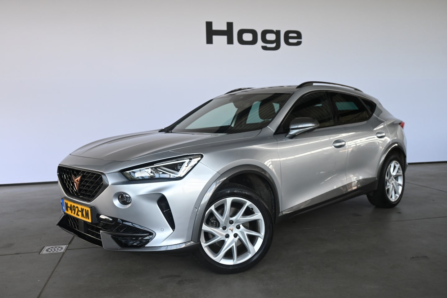 CUPRA Formentor - 1.5 TSI Automaat Clima Adaptieve cruise Navigatie Apple carplay Trekhaak PDC Inruil mogeli - AutoWereld.nl
