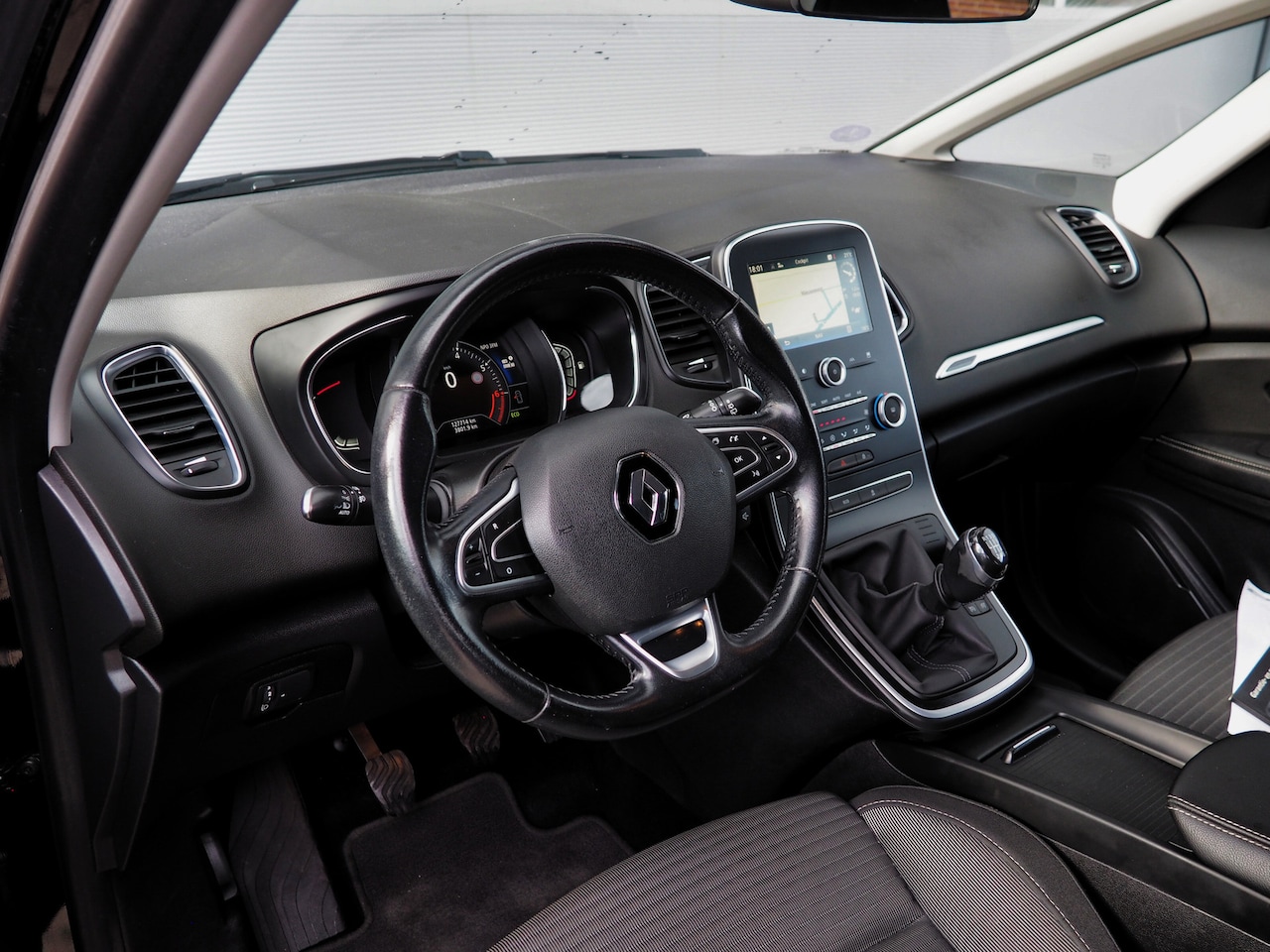 Renault Scénic - 1.2 TCe Zen CLIMA CRUISE NAVI TREKH. LM VELGEN