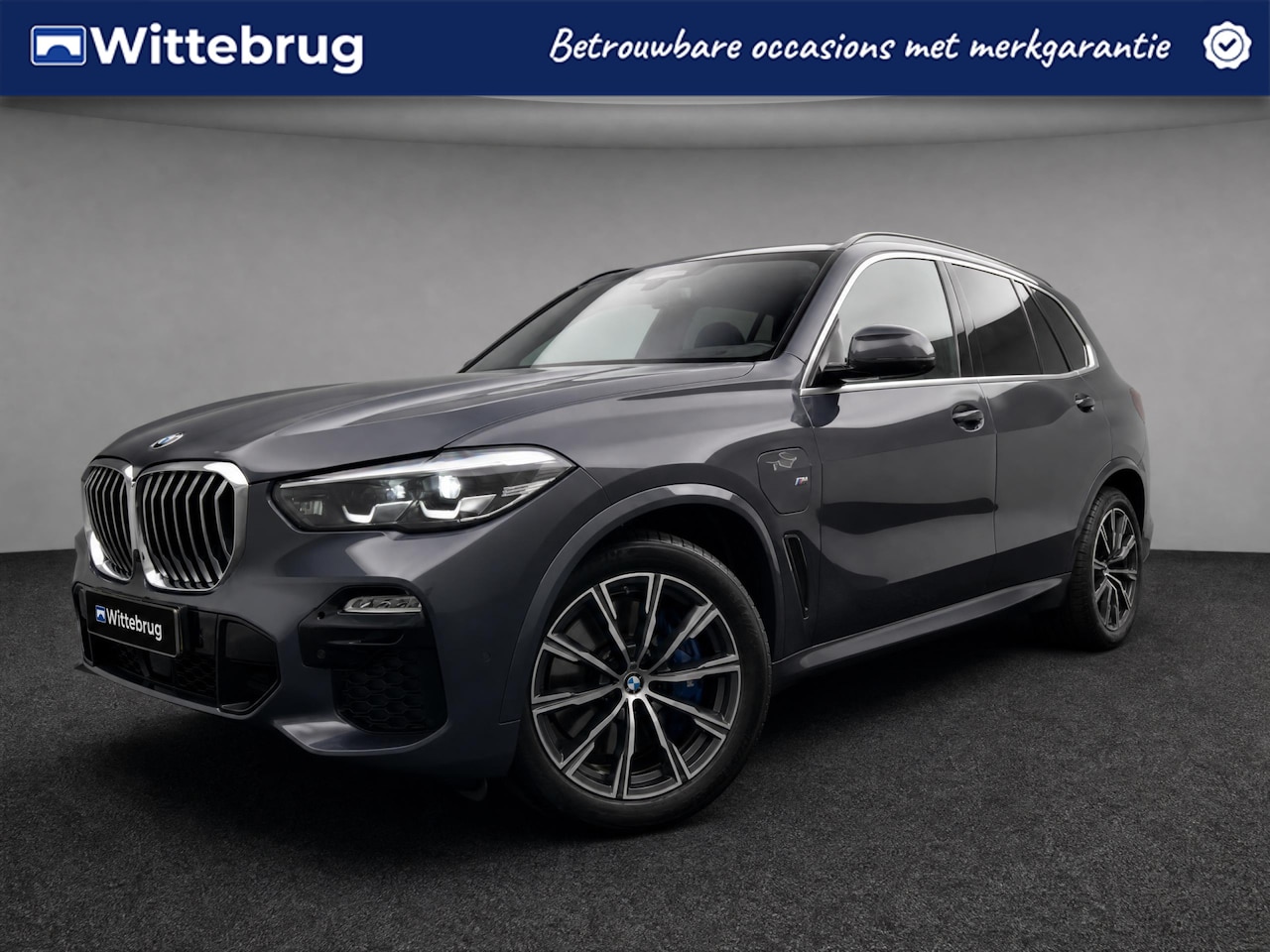 BMW X5 - xDrive45e 395PK High Executive M / Luchtvering / Panoramadak / Memory Seats / Bowers & Wil - AutoWereld.nl