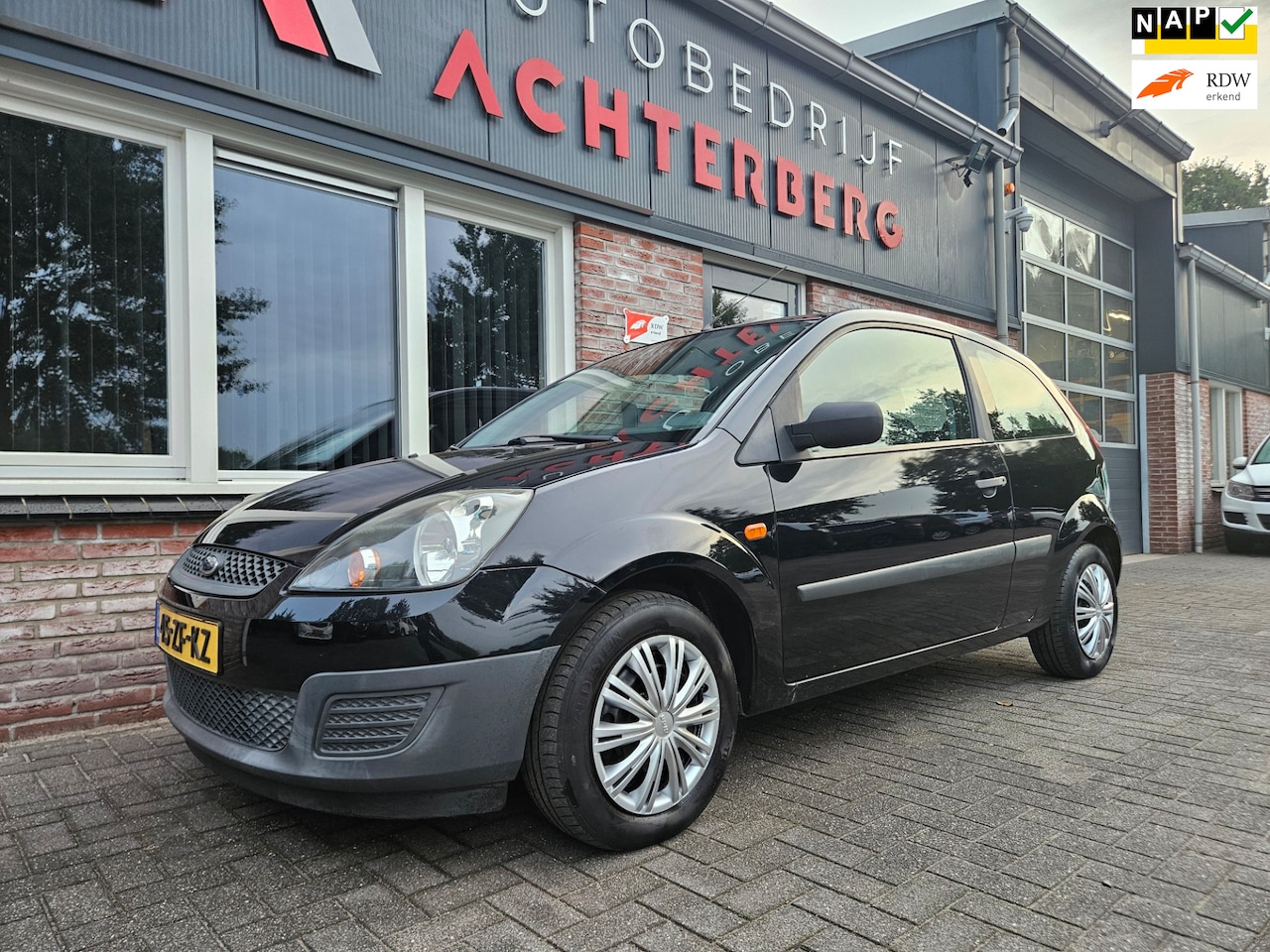 Ford Fiesta - 1.3-8V Cool & Sound Airco! Lage Kilometerstand/NAP! Leuke Auto! - AutoWereld.nl